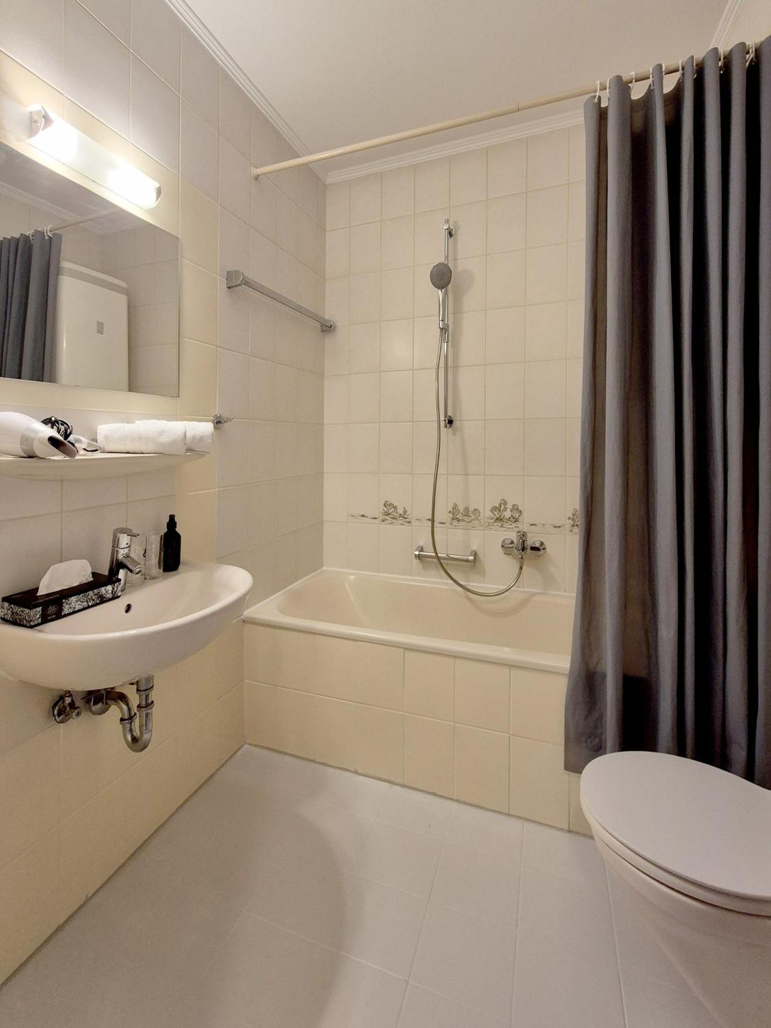 Hotel Schachener Hof リンダウ エクステリア 写真